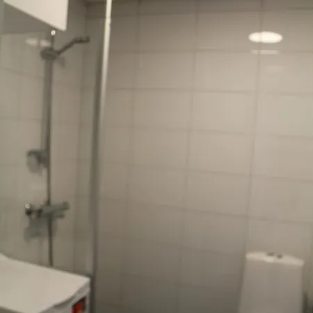 Teljaenkatu 4 アパート